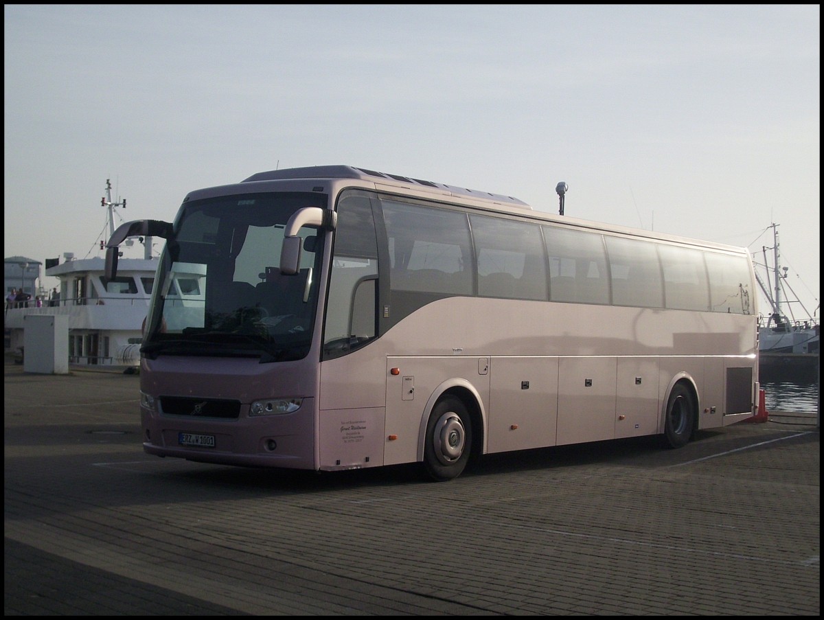 Volvo 9700 von Weidtmann Reisen aus Deutschland im Stadthafen Sassnitz.
