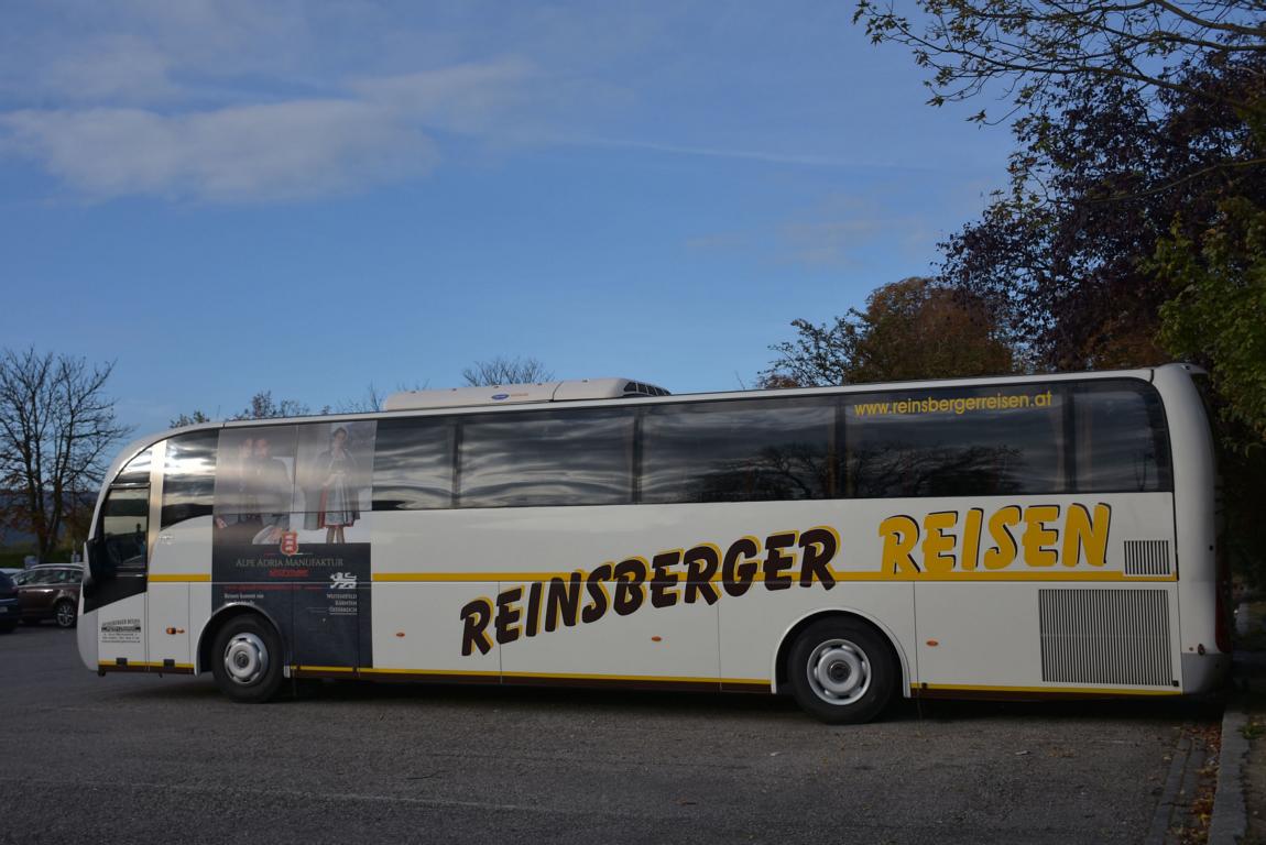 Volvo B9R Elegance von Reinsberger Reisen aus sterreich 10/2017 in Krems.