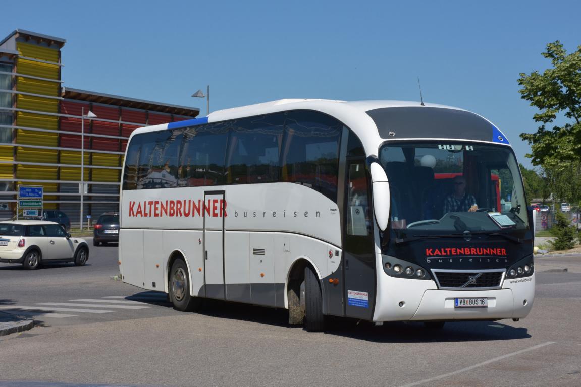Volvo Sunsundegui von Busreisen KALTENBRUNNER aus Obersterreich in Krems.