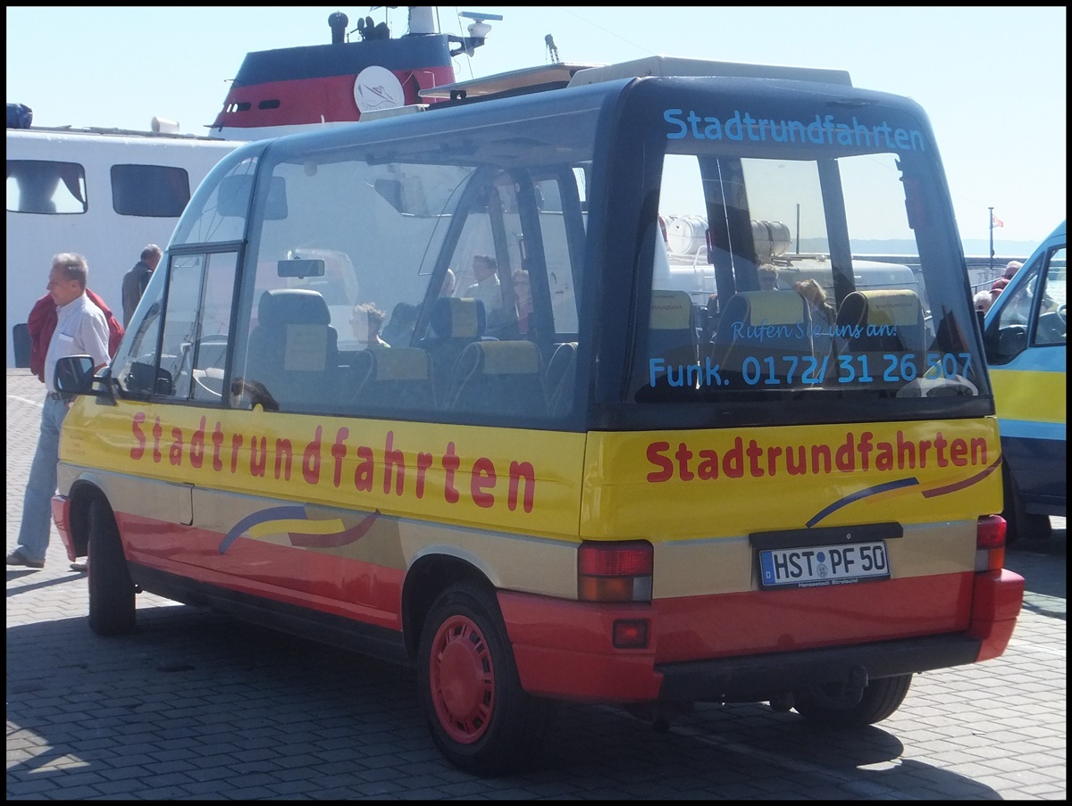 VW Microstar von Stadtrundfahrten Stralsund im Stadthafen Sassnitz.
