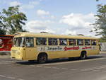 Bussing/673286/ankunft-wagen-237-ein-buessing-e2u Ankunft Wagen 237, ein Büssing E2U 62S (Präsident 14R) erreicht die Haltestelle Monumentenstr. am 08. September 2019