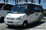 iveco-irisbus/501411/kleinbus-der-firma-roig-steht-am Kleinbus der Firma 'ROIG' steht am Airport Palma /Mallorca im Juni 2016