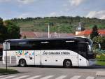 iveco-irisbus-magelys/467361/irisbus-magelys-von-sadds-aus-der Irisbus Magelys von Sadds aus der SK im Mai 2015 in Krems gesehen.