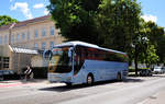 MAN Lions Coach von Bacon Bus aus der SK in Krems unterwegs.