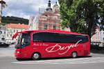 Mercedes-Benz Tourino/466635/mercedes-tourino-vom-onibusbetrieb-dargel-aus Mercedes Tourino vom Onibusbetrieb DARGEL aus der BRD im Mai 2015 in Krems unterwegs.