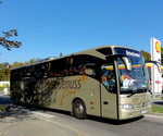 Mercedes Tourismo von Regiobus Mittelsachsen in Krems gesehen.