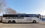 Mercedes Tourismo von Gansberger Reisen aus sterreich in Krems gesehen.