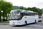 Mercedes Tourismo von Gate 1 aus Ungarn in Krems gesehen.