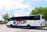 Mercedes Tourismo von Satur Reisen aus der SK in Krems gesehen.