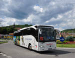 Mercedes Tourismo von Partsch Busreisen aus Niedersterreich in Krems gesehen.
