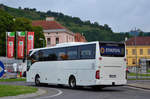 Mercedes Tourismo von Dicsa Busz aus Ungarn in Krems gesehen.