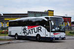 Mercedes Tourismo von Satur Reisen aus der SK in Krems.