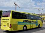 Mercedes Tourismo von Paznauntaler Reisen aus sterreich 2017 in Krems.