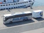 Mercedes Tourismo von Philippi aus Deutschland mit Anhänger im Stadthafen Sassnitz.