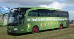 MB-Bus von  Pfau-Busreisen  als Werbetrger fr den  FENDT-Feldtag  am 28.08.2014 in Wadenbrunn. Abgestellt auf dem Ausstellungsgelnde.