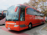 Mercedes Travego von Schneiderbus aus Wien in Krems gesehen.