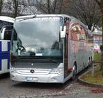 Mercedes-Benz Travego/640917/mb-tourismo-vom-reiseunternehmen-demmelmair-steht MB Tourismo vom Reiseunternehmen DEMMELMAIR steht im Dezember 2018 in Berchtesgaden