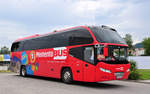 Neoplan Cityliner/534435/neoplan-cityliner-von-memento-bus-aus Neoplan Cityliner von Memento Bus aus RO in Krems gesehen.
