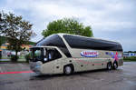 Neoplan Starliner von Lauwers Reisen aus Belgien in Krems gesehen.