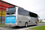 Neoplan Tourliner/516322/neoplan-tourliner-von-kba-tour-aus Neoplan Tourliner von K.B.A. Tour aus der CZ in Krems gesehen.