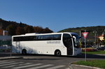 Scania OmniExpress/503145/scania-omniexpress-von-holidayreisen-aus-der Scania OmniExpress von Holidayreisen aus der BRD in Krems unterwegs.