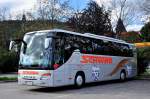Setra 400er-Serie/250649/setra-s415-gt-hd-von-schwab-reisen SETRA S415 GT-HD von SCHWAB Reisen aus sterreich am 28.9.2012 in Krems an der Donau unterwegs.