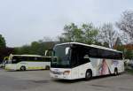 Setra 400er-Serie/281665/setra-415-gt-hd-von-reni-reisen SETRA 415 GT-HD von RENI Reisen aus Italien am 29.4.2013 in Krems gesehen.