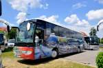 Setra 400er-Serie/317104/setra-415-gt-hd-von-ebner-busreisenoesterreich SETRA 415 GT-HD von EBNER Busreisen/sterreich kommt am 13.7.2013 in Krems an.