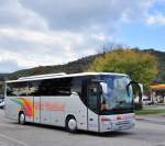 Setra 400er-Serie/344288/setra-415-gt--hd-von-plzl SETRA 415 GT- HD von PLZL Reisen/sterreich im Herbst 2013 in Krems.