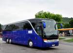 Setra 400er-Serie/459400/setra-416-hdh-von-exclusive-travel Setra 416 HDH von Exclusive Travel + Bus aus Wien am 22.5.2015 in Krems.