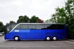 Setra 400er-Serie/459741/setra-416-hdh-von-exclusive-travel Setra 416 HDH von Exclusive Travel + Bus aus Wien am 22.5.2015 in Krems.