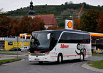 Setra 400er-Serie/500106/setra-411-hd-von-schnurr-reisen Setra 411 HD von Schnurr Reisen aus der BRD in Krems gesehen.