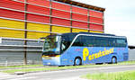 Setra 415 HD von Pernsteiner Reisen aus sterreich in Krems gesehen.