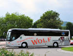 Setra 400er-Serie/538548/setra-415-gt-hd-von-wolf-reisen Setra 415 GT-HD von WOLF Reisen aus sterreich in Krems unterwegs.