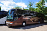 Setra 400er-Serie/543099/setra-415-gt-hd-von-schlager-busreisen Setra 415 GT-HD von Schlager Busreisen aus sterreich in Krems gesehen.