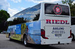 Setra 400er-Serie/549005/setra-415-gt-hd-von-riedl-reisen Setra 415 GT-HD von Riedl Reisen aus der BRD in Krems gesehen.