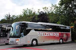 Setra 400er-Serie/551337/setra-415-gt-hd-von-stelzeneder-reisen Setra 415 GT-HD von Stelzeneder Reisen aus der BRD in Krems gesehen.