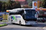 Setra 500er-Serie/428140/setra-515-hd-von-zwoelfer-busreisen Setra 515 HD von Zwlfer Busreisen aus sterreich am 2.10.2014 in Krems.