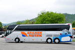 Setra 500er-Serie/524545/setra-516-hdh-von-sramek-reisen Setra 516 HDH von Sramek Reisen aus Wien in Krems gesehen.