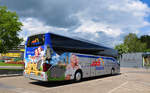 Setra 500er-Serie/540562/setra-516-hd-von-sab-tours Setra 516 HD von SAB Tours aus Obersterreich in Krems gesehen.