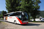 Setra 517 HD von Blaguss Reisen aus der Slowakei in Drnstein bei Krems gesehen.