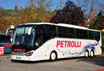 Setra 516 HD von Petrolli Reisen aus der BRD in Krems.