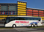 Setra 500er-Serie/584114/setra-516-hd-von-petrolli-reisen Setra 516 HD von Petrolli Reisen aus der BRD in Krems.