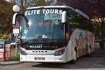 Setra 500er-Serie/655002/setra-515-hd-von-elite-tours Setra 515 HD von Elite Tours aus Wien 09/2017 in Krems.