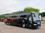 Volvo 9900 von Schwarz Reisen aus sterreich in Krems gesehen.Mannschaftsbus der 99ers Icehockey Graz.