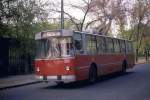 In der Stadtmitte von Budapest verkehrte am 16.4.1989 eine O-Bus Linie
mit sowjetischen ZIU 9 Typen. 
Trolleybus Nr. 70 ist hier am 16.4.1989 unweit des Eisenbahnmuseum eingesetzt.