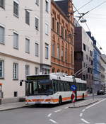 Volvo 7000/601868/kennzeichen-l-3205b-abustyp-volvo-o-busort-linzdonauland Kennzeichen: L-3205B (A)
Bustyp: Volvo O-Bus
Ort: Linz/Donau
Land: sterreich
Datum: 16.07.2017

O-Bus der Linz-Linien unterwegs auf der Linie 45 zum Hauptbahnhof.