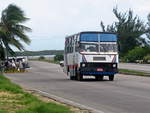 Kleinbus fr den Personennahverkehr in Kuba am 01.