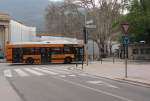 sudtiroler-autobusdienst-sad/187076/irisbus-iveco-faehrt-im-kreisverkehr-am Irisbus IVECO fhrt im Kreisverkehr am Bozner Bahnhof in Richtung Ritten.(24.3.2012)