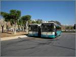 Zwei Arriva Buse im Busbahnhof von Victoria (Gozo).